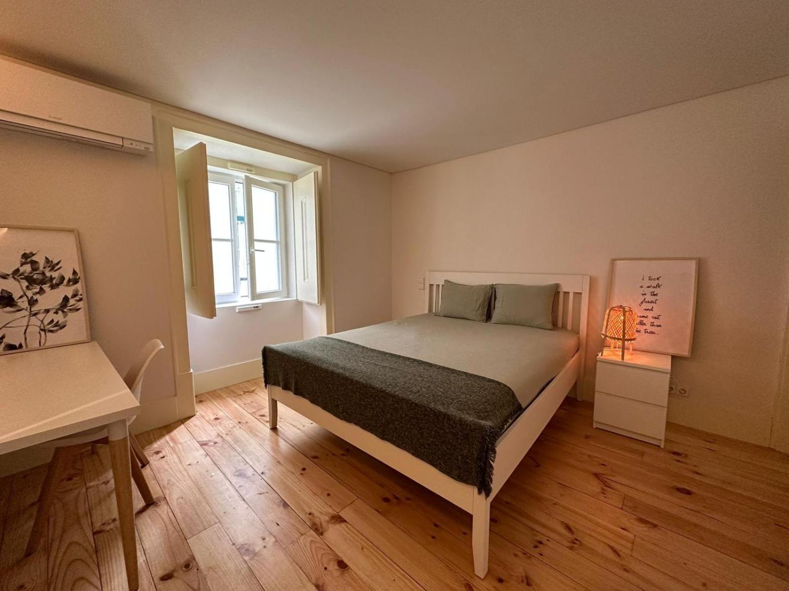 Privade In Baixa With Private Bathroom Homestay *